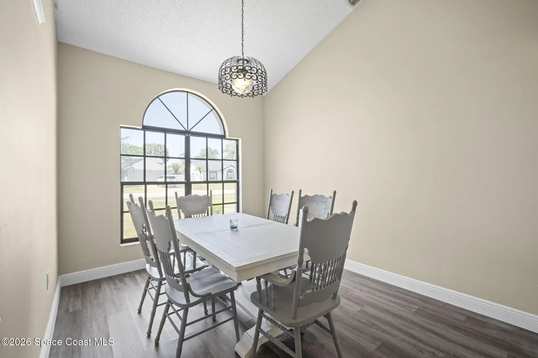 Photo of 894 Jamestown Drive