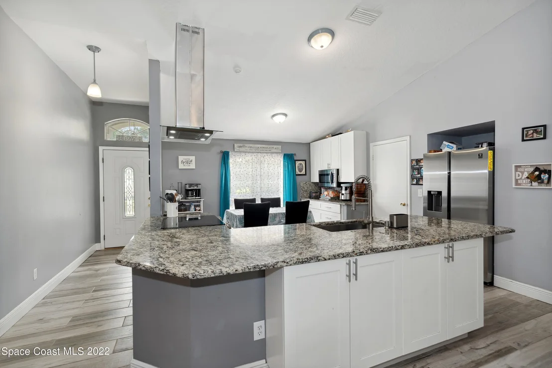 Photo of 816 Tedder Road SE