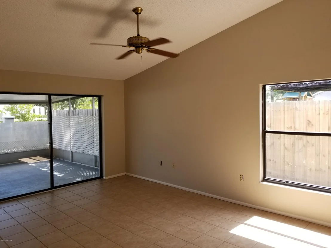 Photo of 1844 Clover Circle
