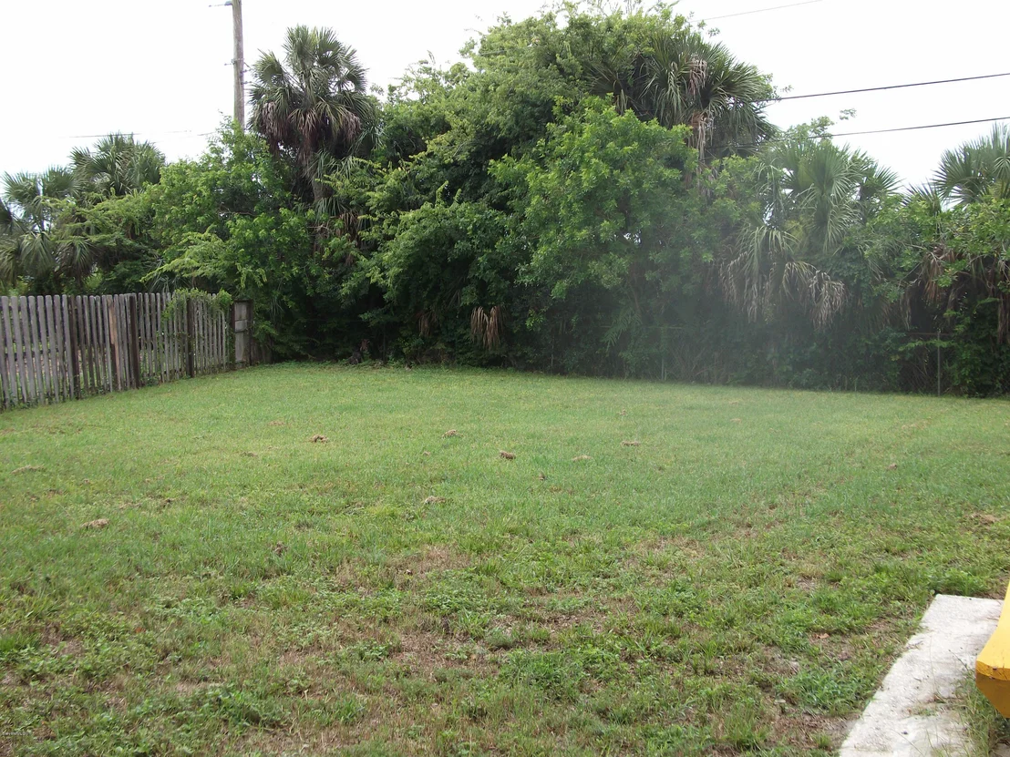 Photo of 1072 Martha Lee Avenue