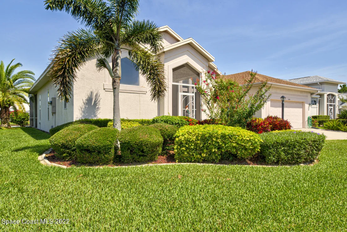 Photo of 1004 Fieldstone Drive
