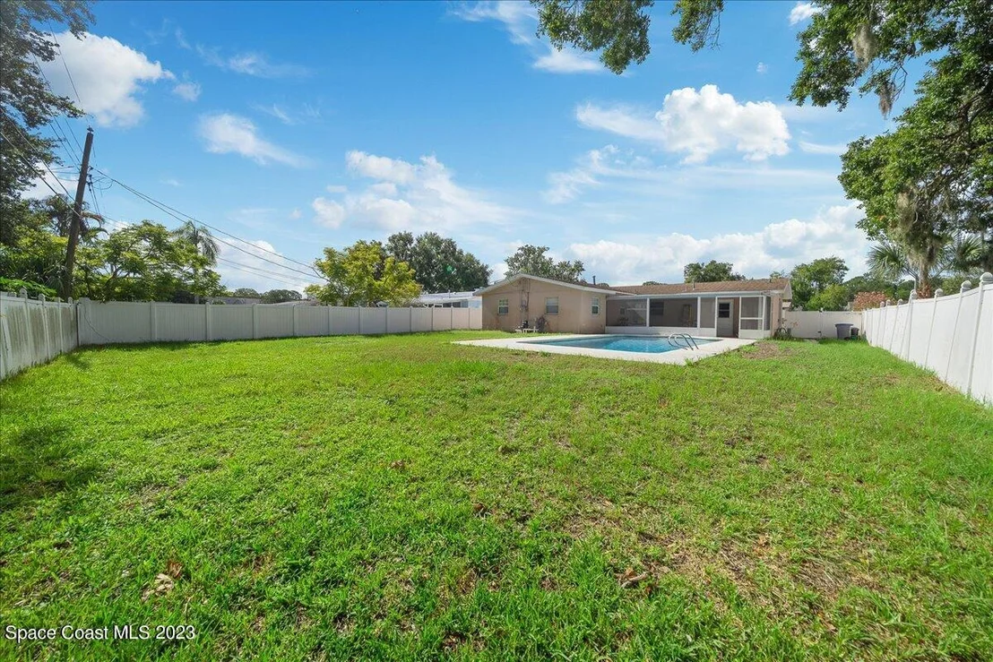 Photo of 380 Maple Place