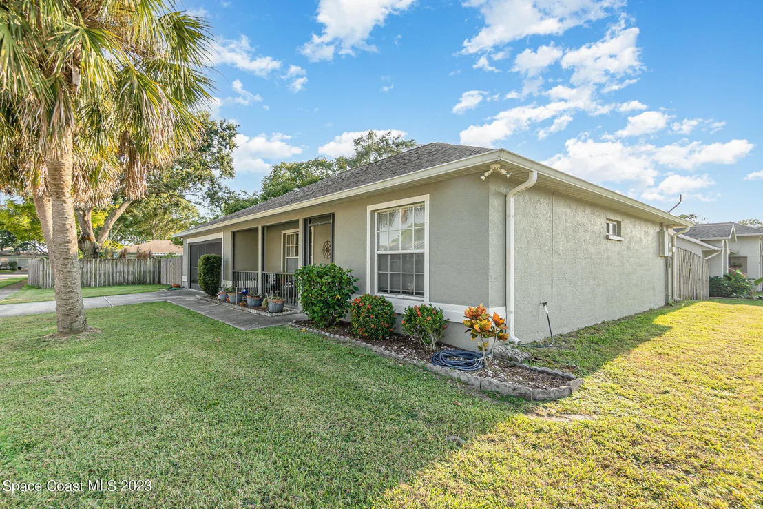 Photo of 672 Sandpiper Circle