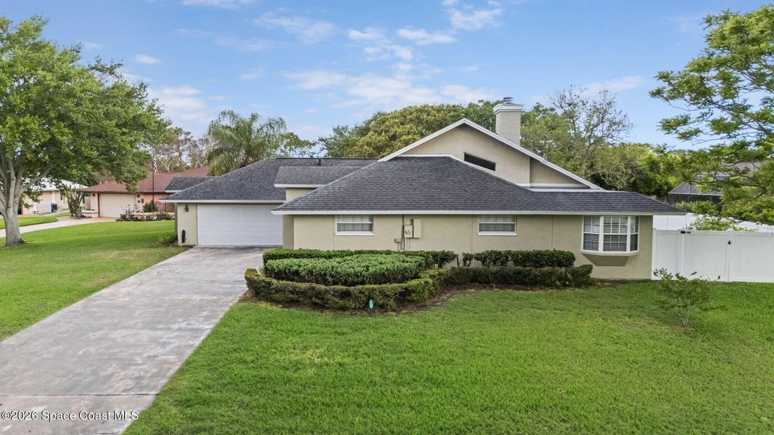 Photo of 432 Crystal Lake Drive