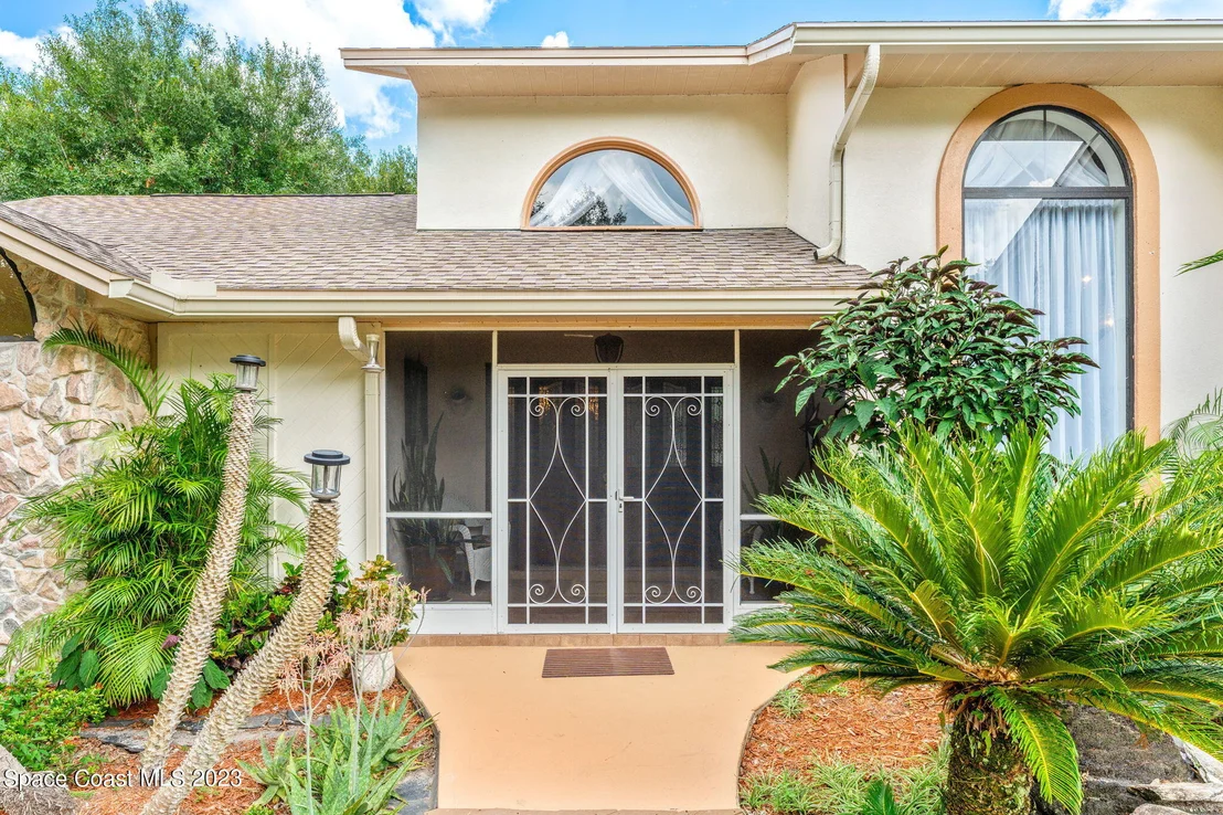 Photo of 2499 Hideaway Lane