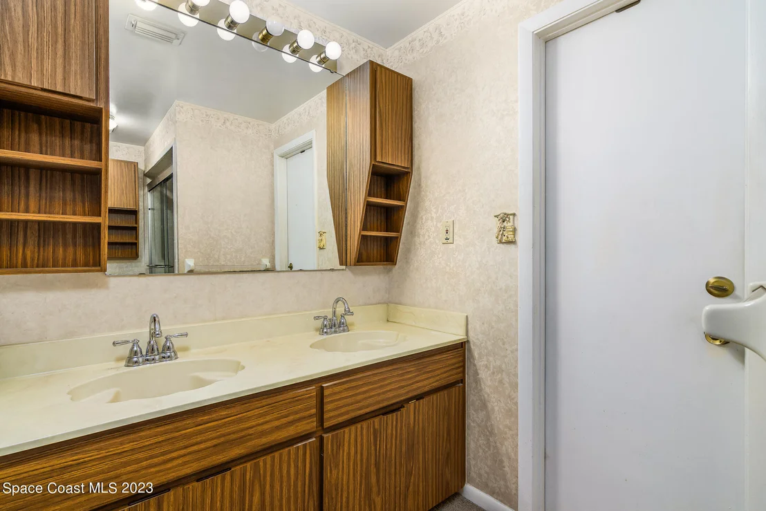 Photo of 829 Thomas Barbour Drive
