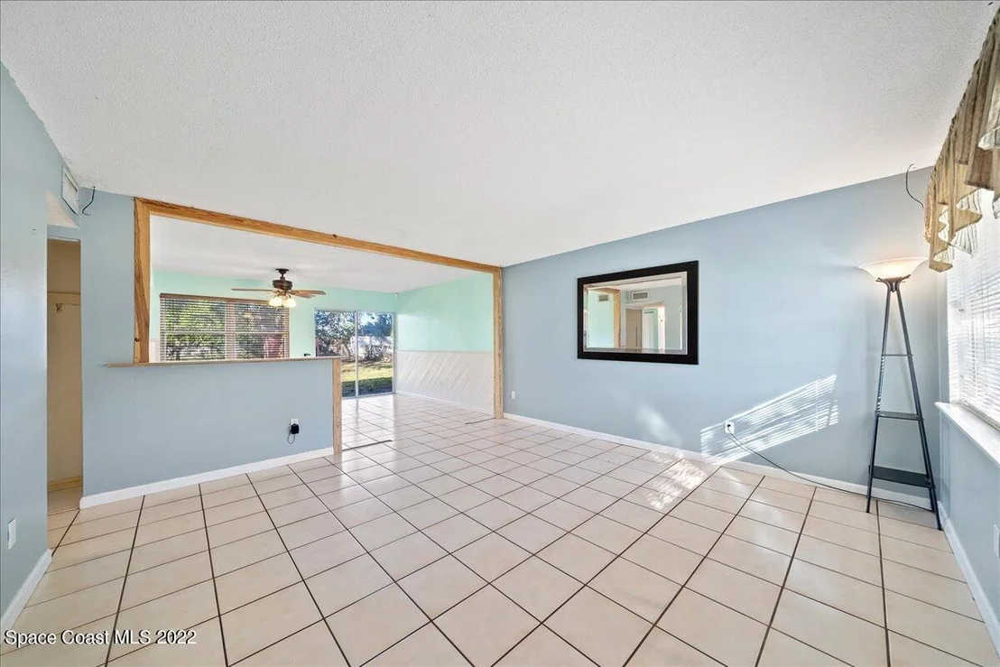 Photo of 668 Hampton Drive NE