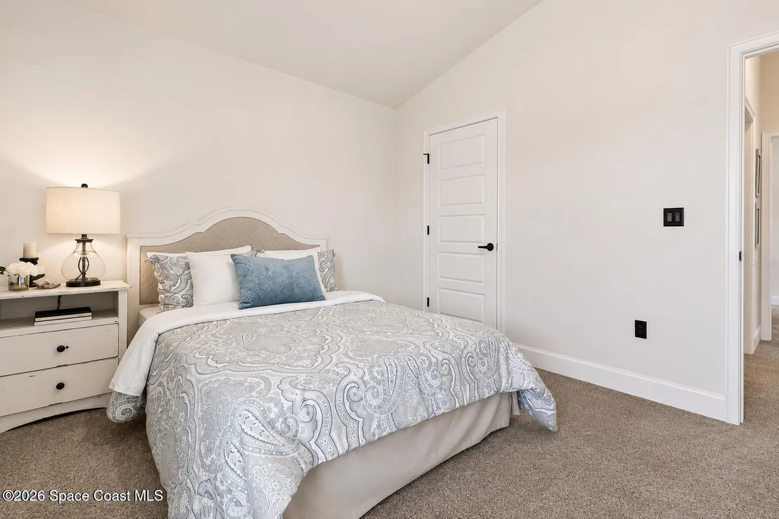 Photo of 210 Edgevale Road SE