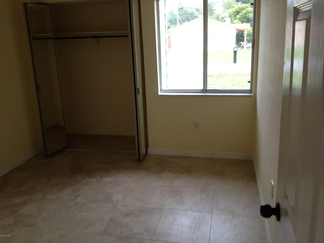 Photo of 185 W Jablo Avenue
