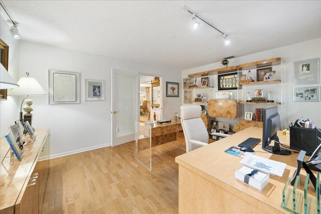 Photo of 716 Malibu Lane