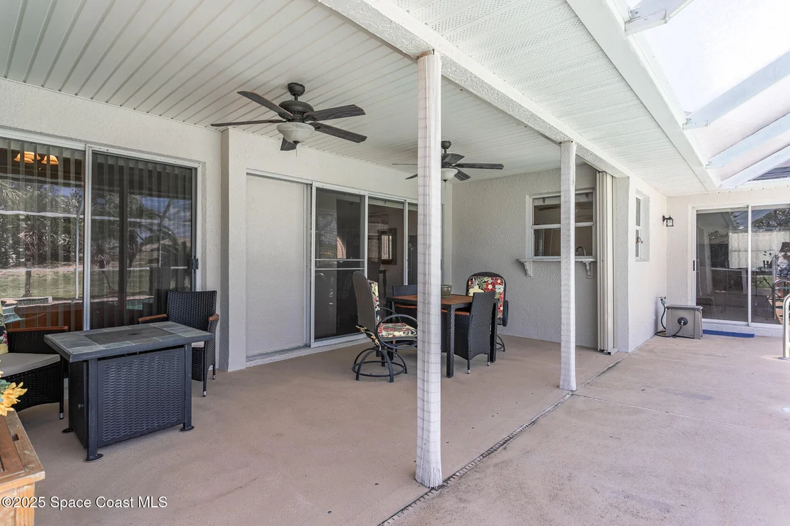 Photo of 2386 Golf Vista Boulevard