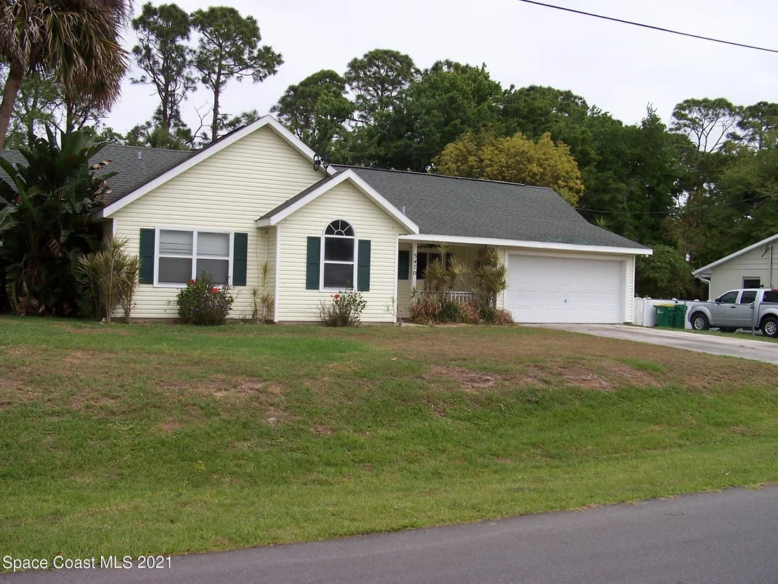 Photo of 5470 Friendly Street