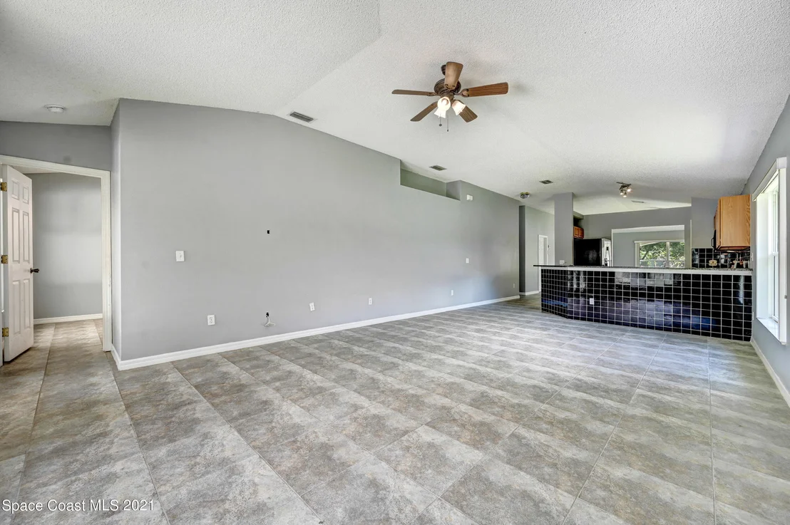 Photo of 2560 Stratford Pointe Drive