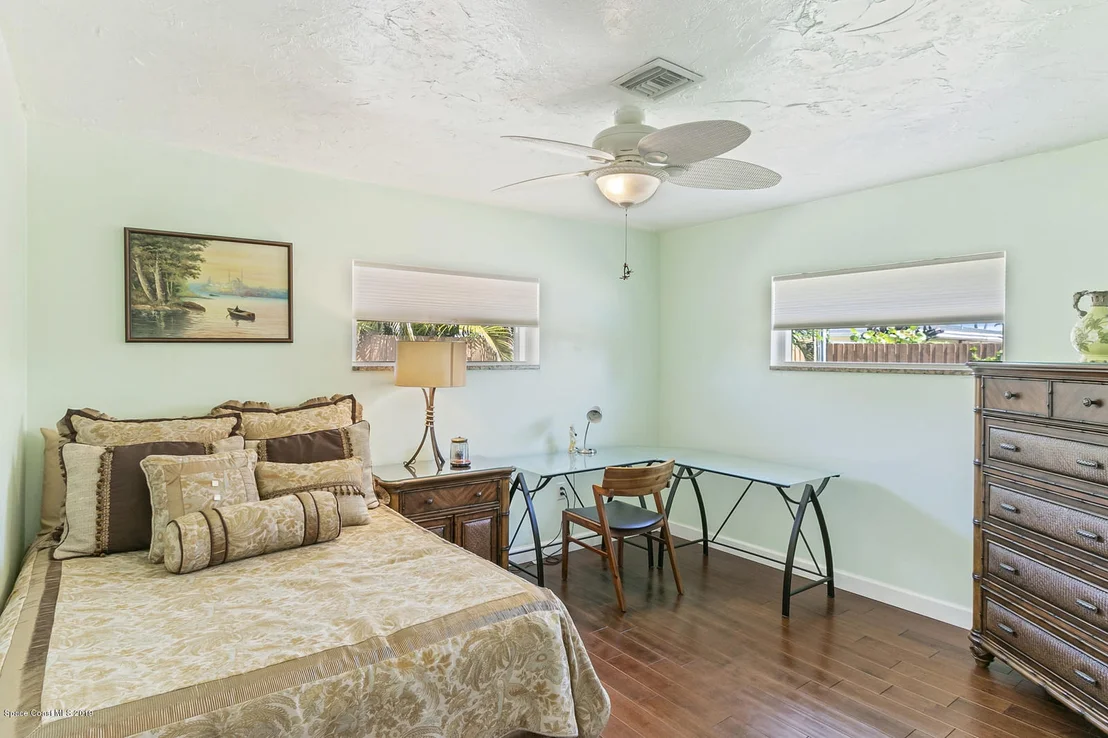 Photo of 360 Hamlin Avenue