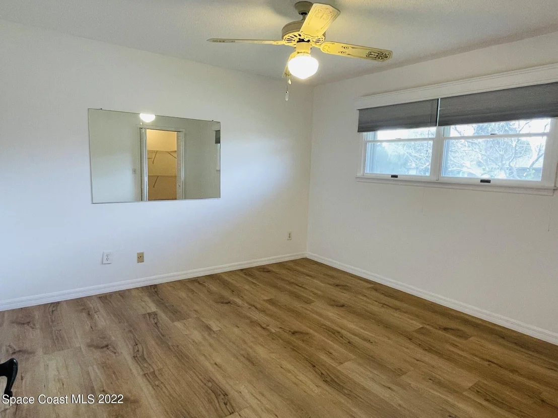 Photo of 216 Chalet Avenue