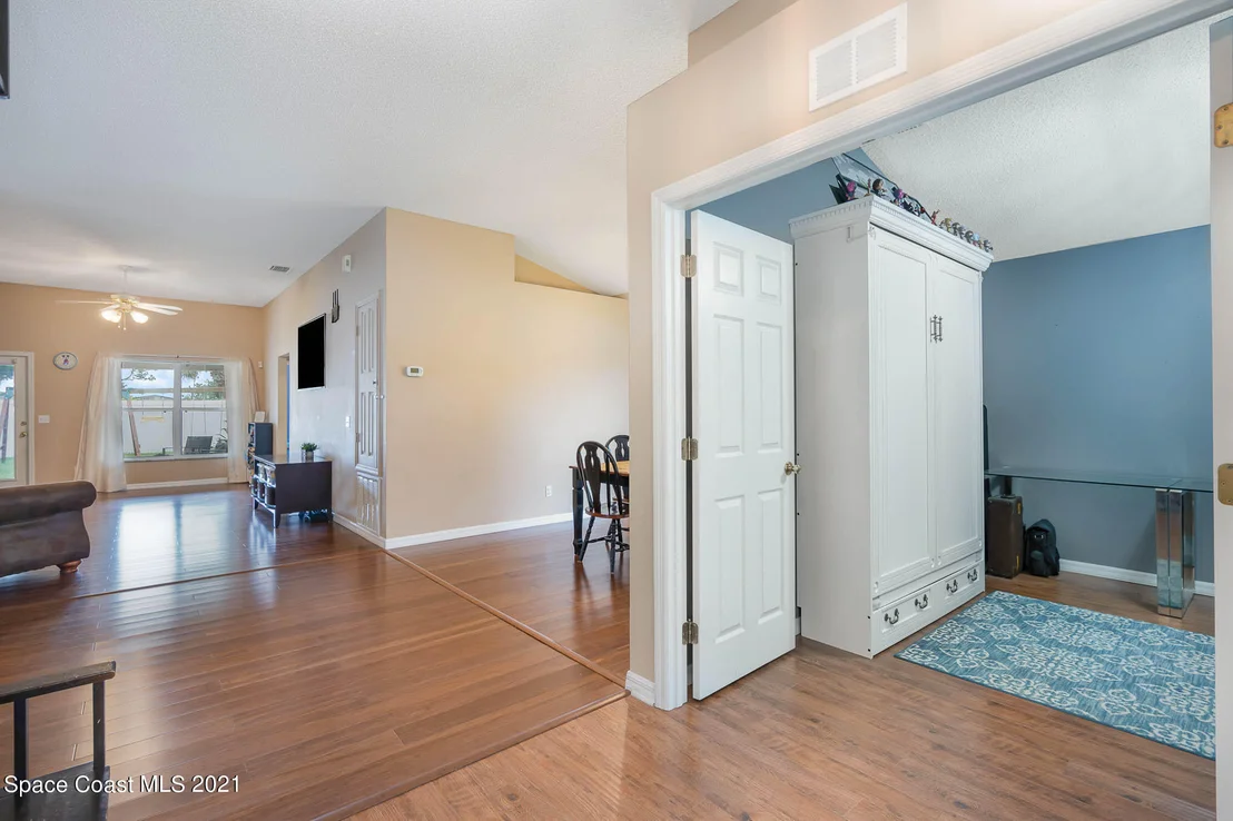 Photo of 1391 Olde Bailey Lane