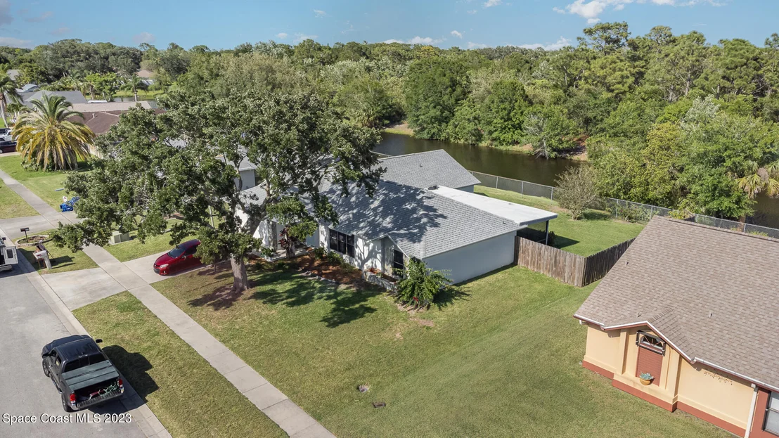 Photo of 2777 Nobility Avenue