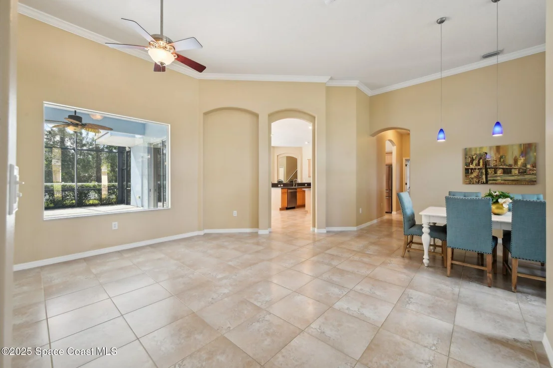 Photo of 115 Ridgemont Circle SE