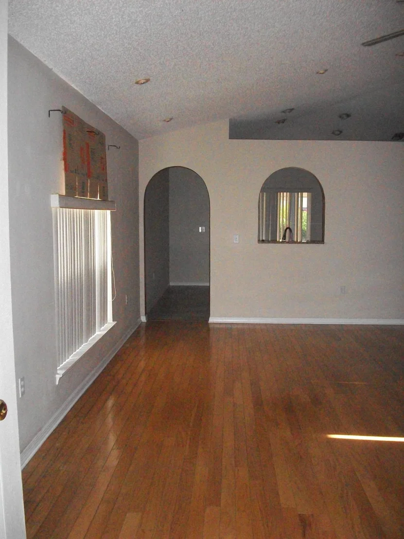 Photo of 2812 MADERIA Circle