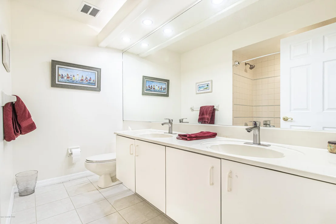 Photo of 735 Glengarry Drive