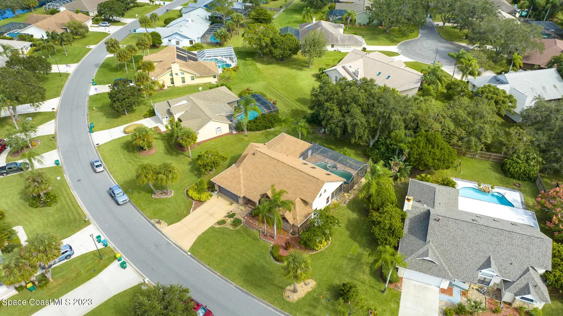 Photo of 889 Spanish Wells Drive