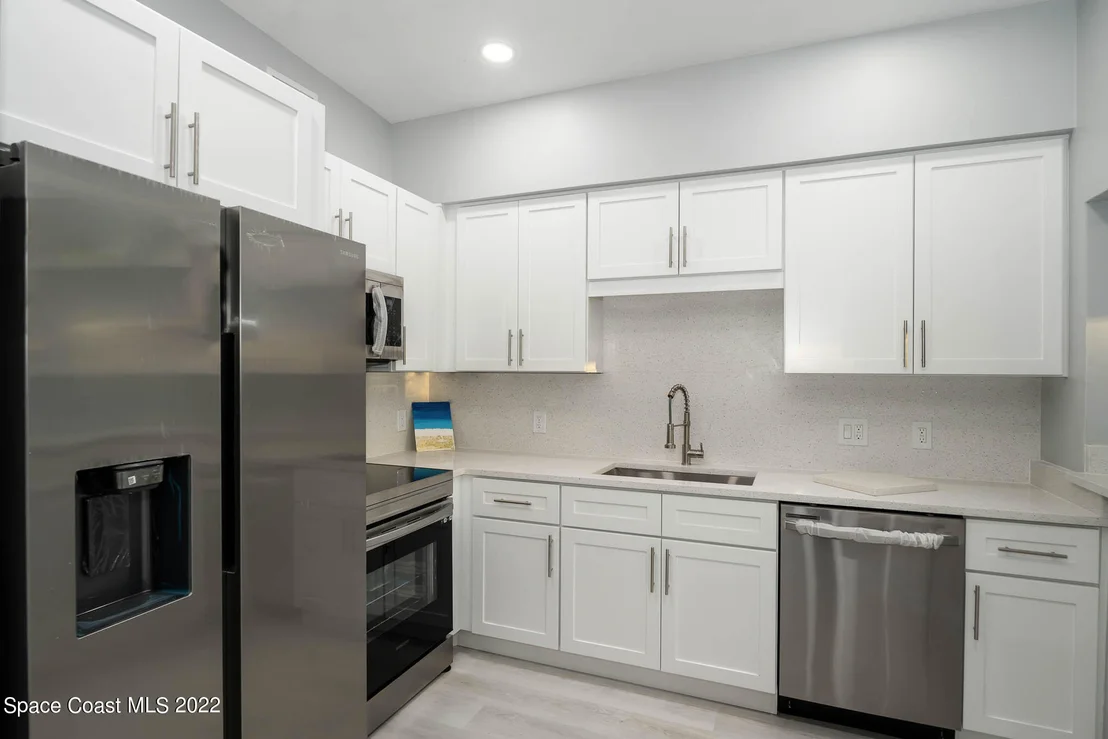 Photo of 33 Knollwood Drive