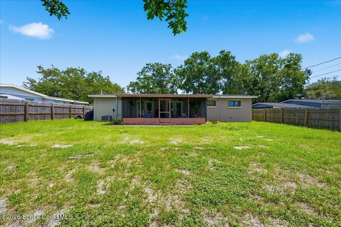 Photo of 2511 Stanford Drive N
