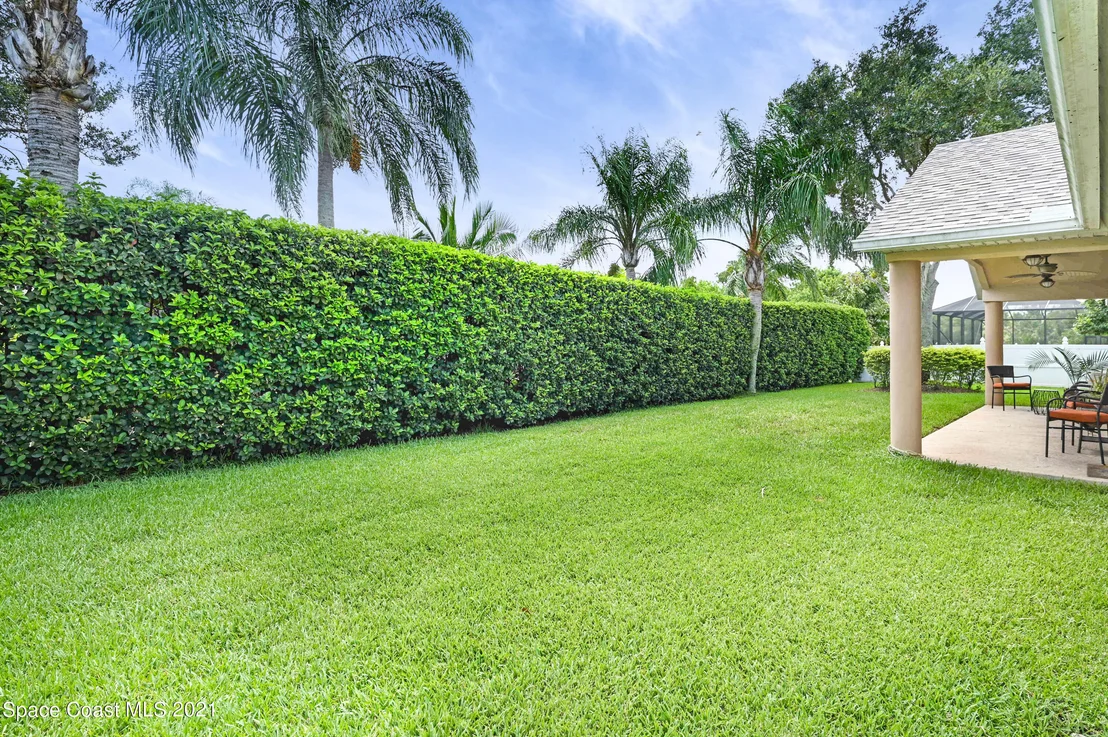 Photo of 992 Carriage Hill Road
