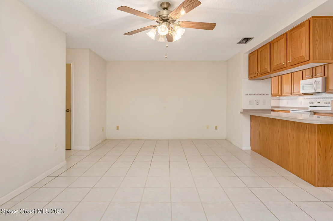 Photo of 536 Solitaire Palm Drive