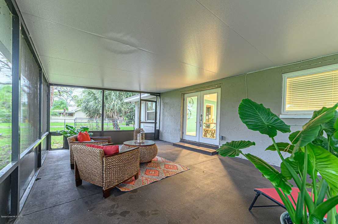 Photo of 3905 Lake Washington Road
