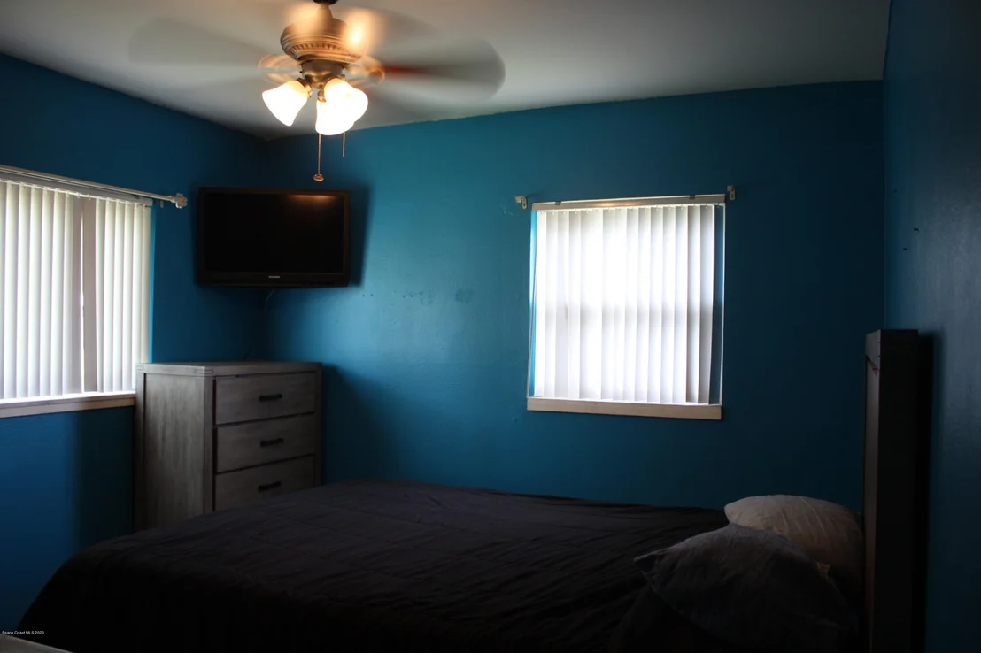Photo of 1690 Golfview Drive