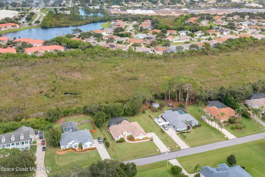 Photo of 4363 Long Lake Road