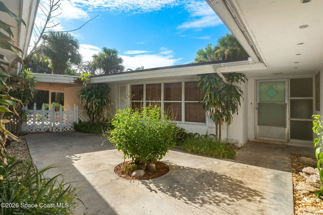 Photo of 317 Cocoa Avenue