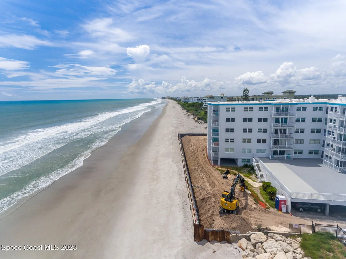 Photo of Unit 607 at 205 Highway A1a