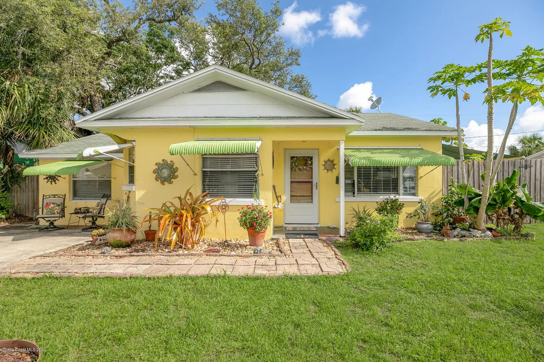 Photo of 1070 Riverdale Drive