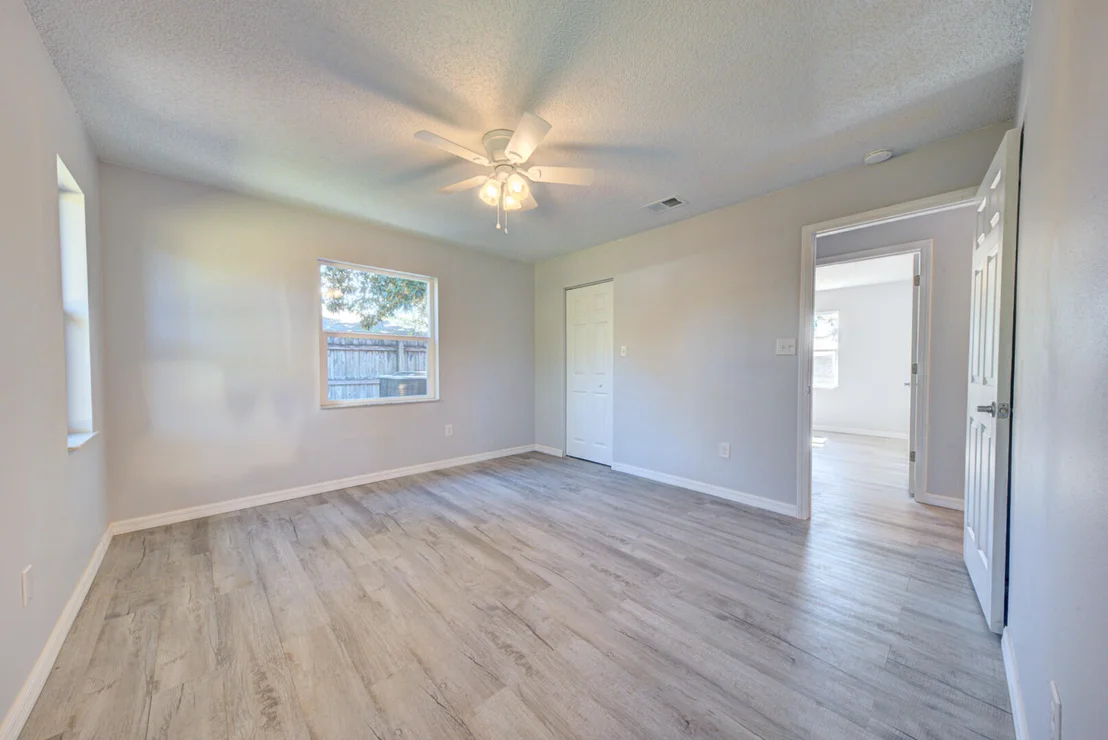 Photo of 5356 Jamaica Road