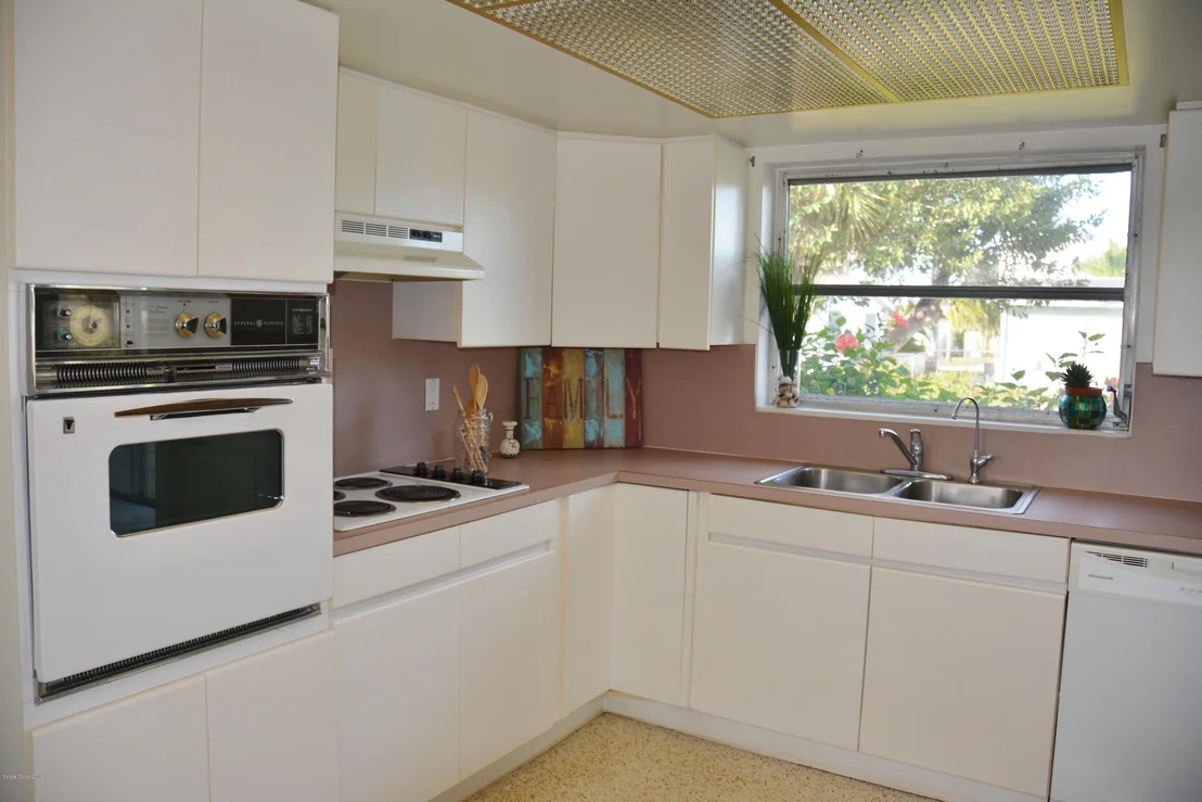 Photo of 447 Atlantis Drive