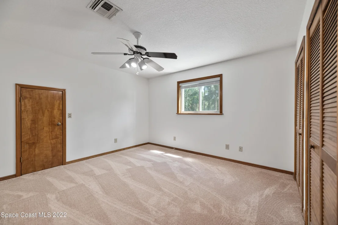 Photo of 3925 Milwaukee Avenue