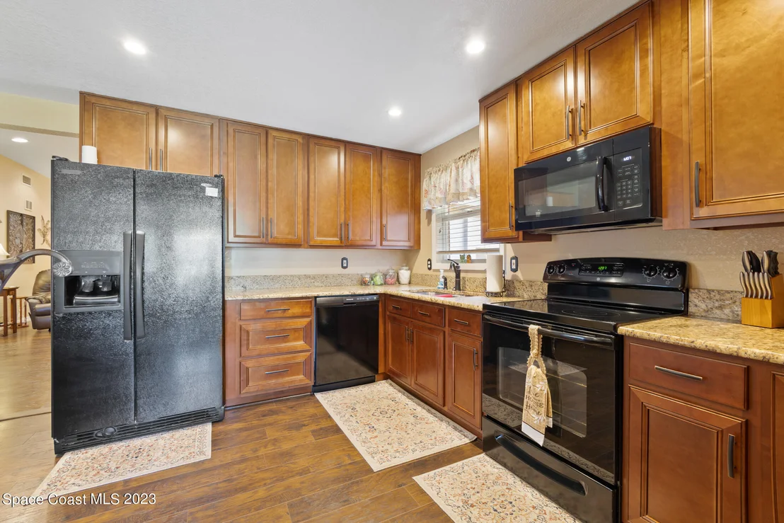 Photo of 2490 Lake Drive