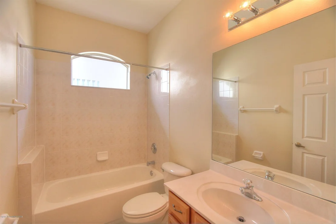 Photo of 4490 Portage Trail