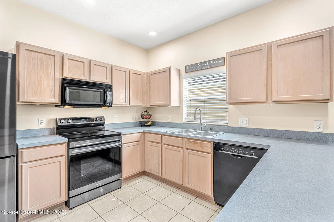 Photo of 5022 Outlook Drive