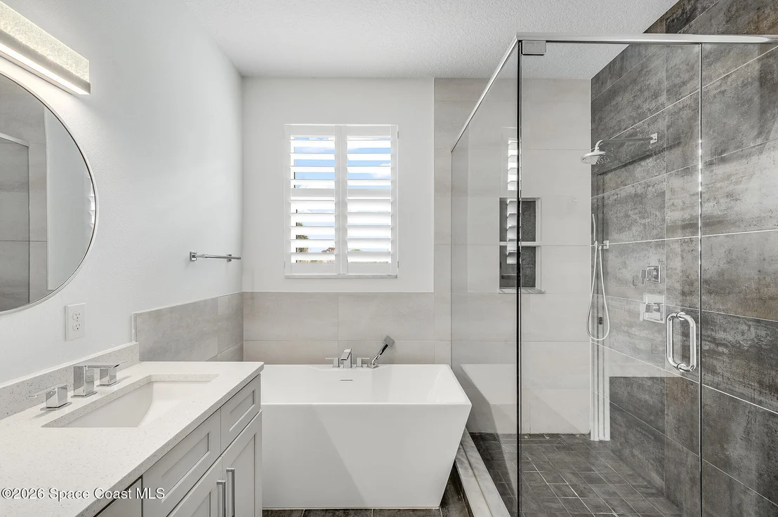 Photo of 2093 Greenway Drive