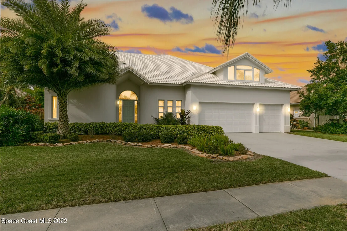 Photo of 218 Waterside Drive