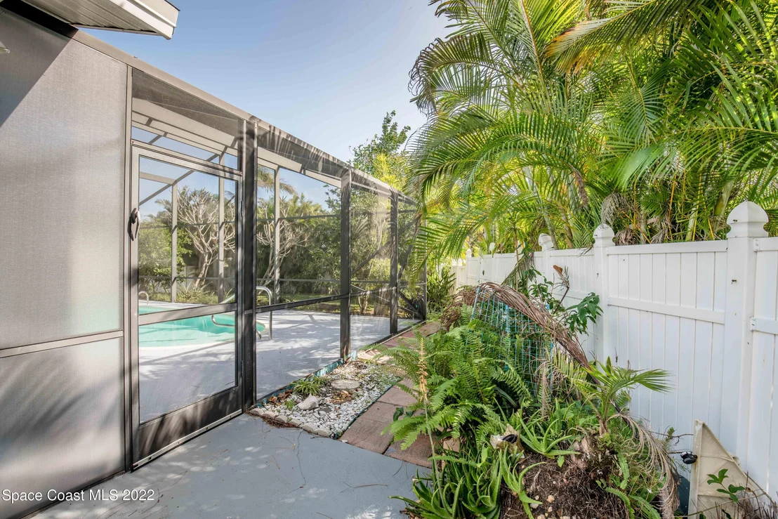 Photo of 573 Orange Avenue
