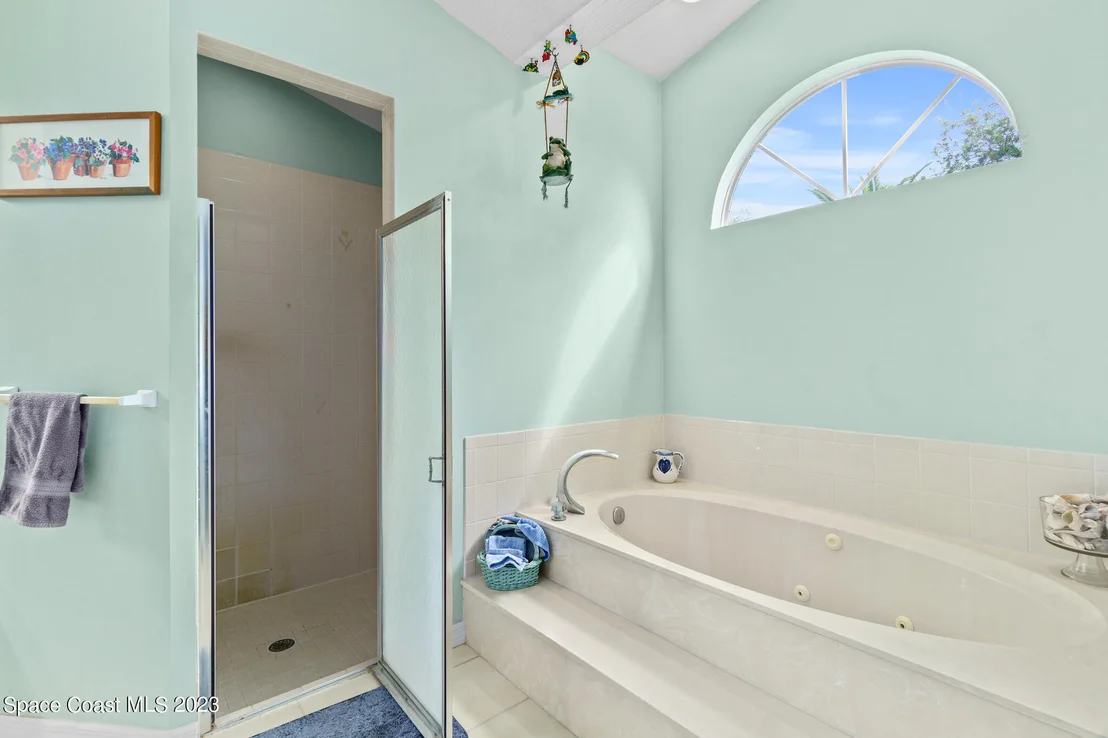 Photo of 982 Somerset Lane