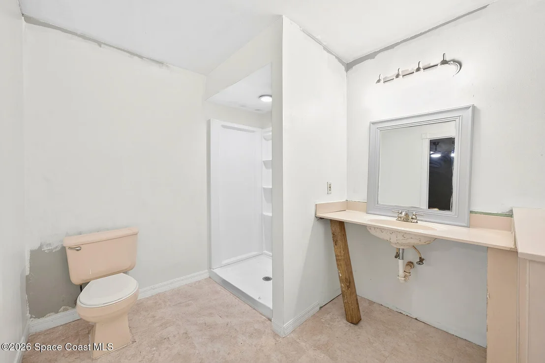 Photo of 4585 Vancouver Avenue