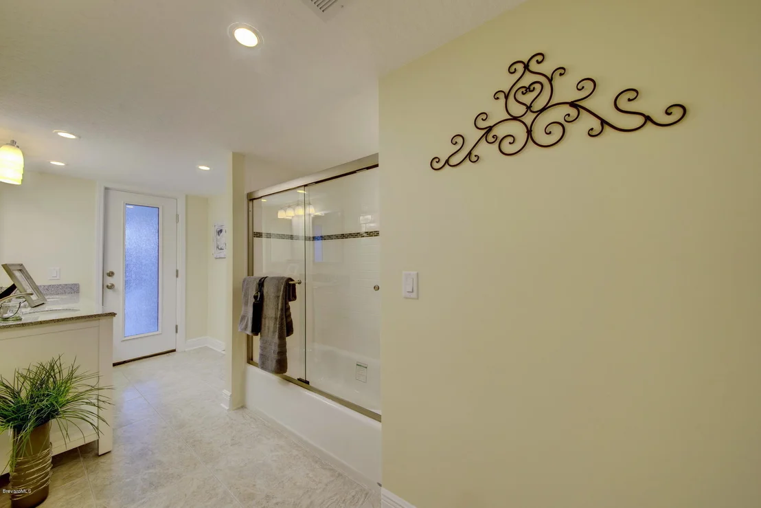 Photo of 427 Riverview Lane