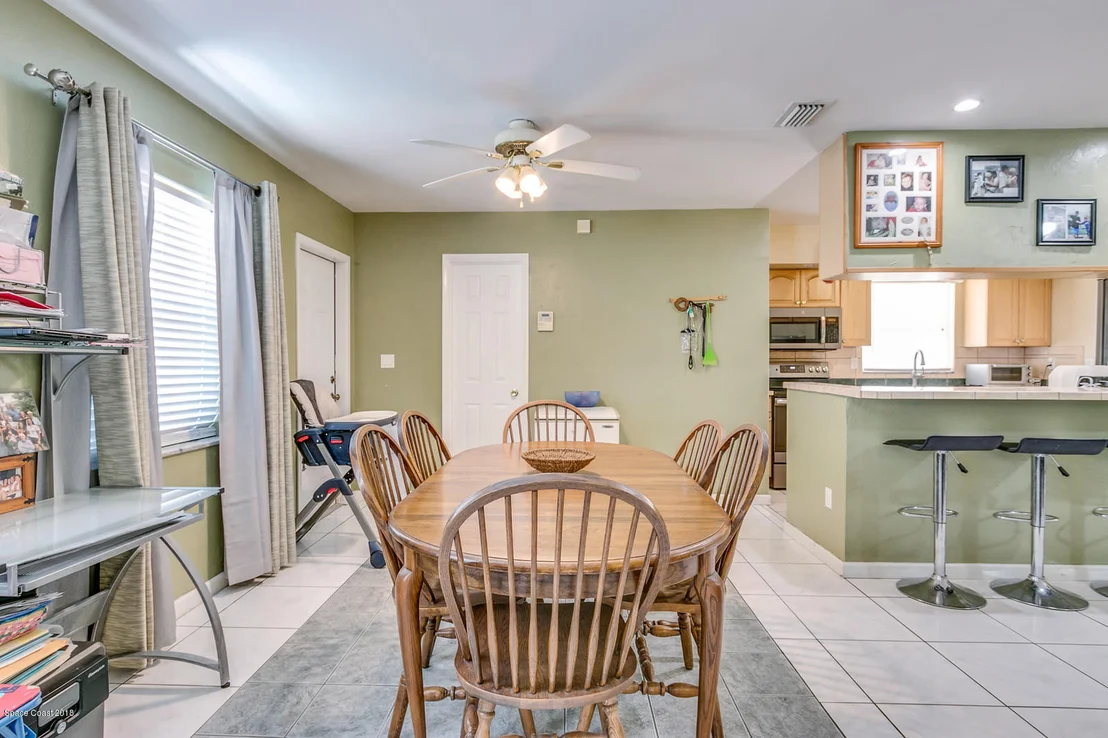 Photo of 3159 Abbott Avenue NE