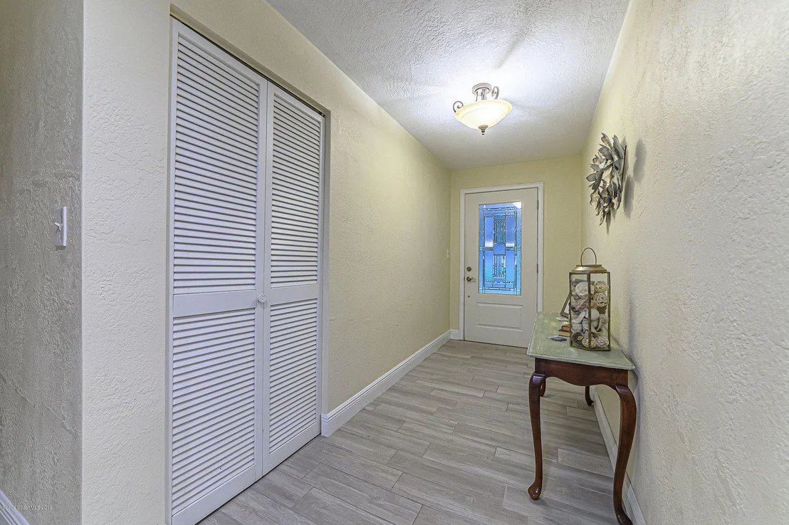 Photo of 3905 Lake Washington Road