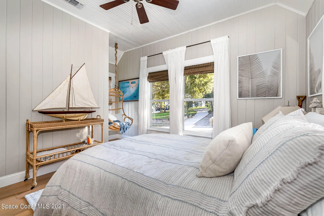 Photo of 40 Barton Avenue